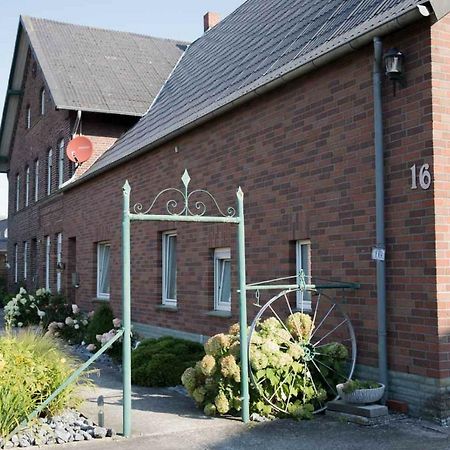 Laendlich Zentrale Ferienwohnung Lippetal Luaran gambar